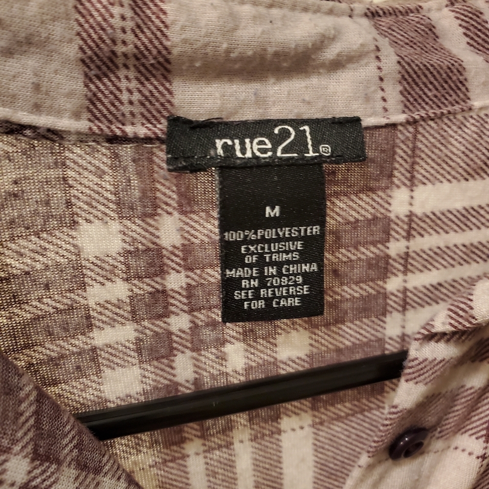Shirt - Picture 2 of 4